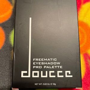 NEW Doucce Eyeshadow Palette